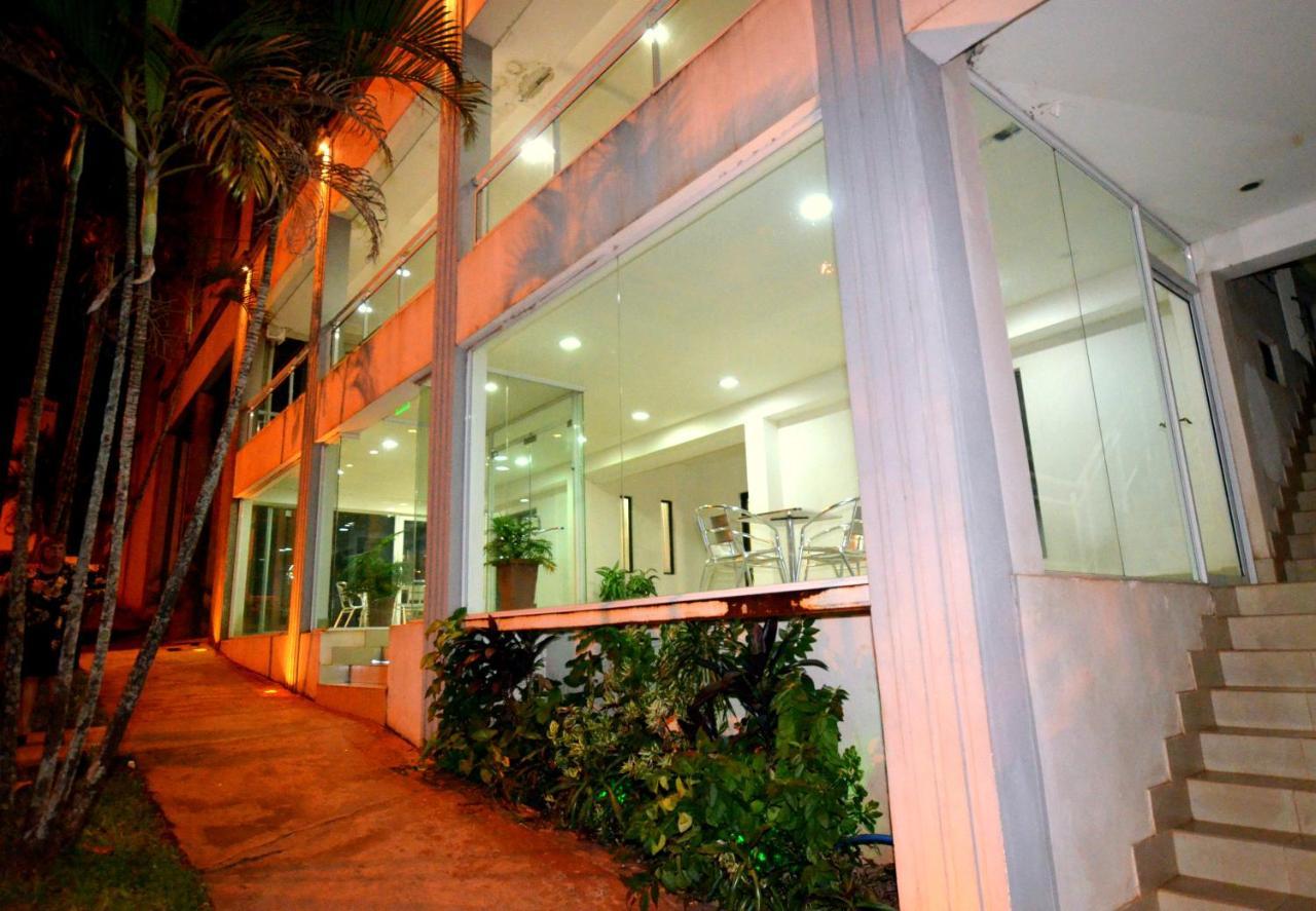 Hosteria Casa Blanca Iguazu Пуэрто-Игуасу Экстерьер фото