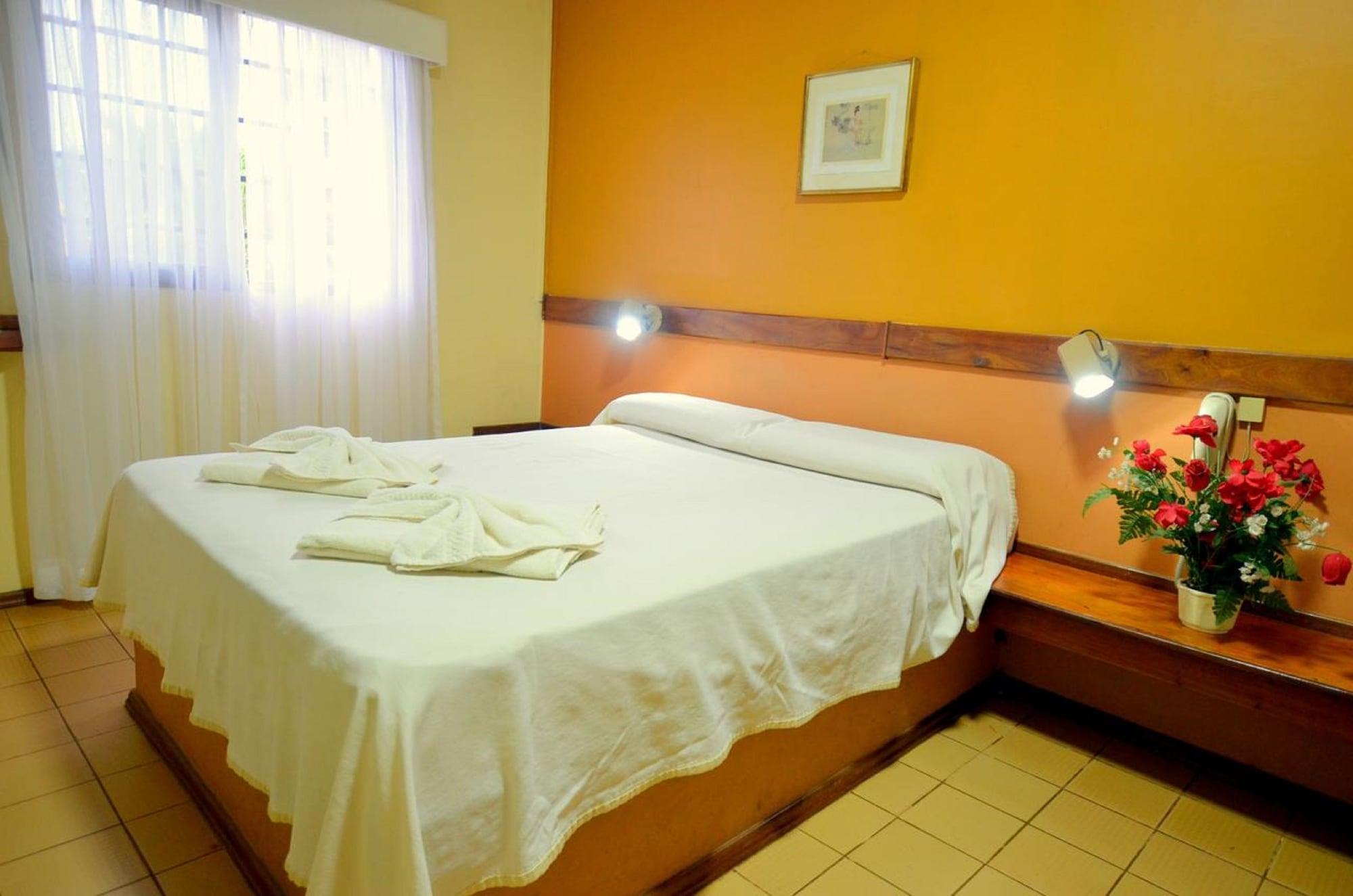 Hosteria Casa Blanca Iguazu Пуэрто-Игуасу Экстерьер фото